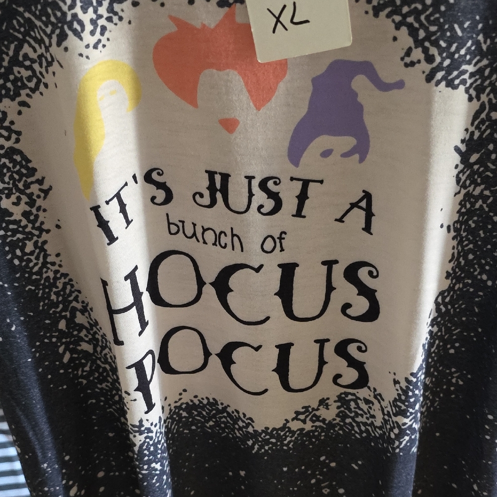 Hocus Pocus Graphic Tee Womens XL in Black W/ White (W481)